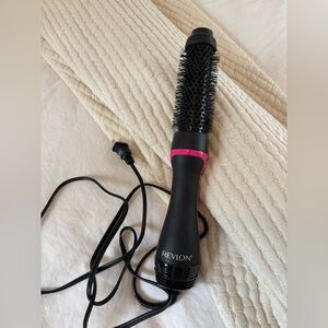 Revlon one-step Hairdryer and volumizer